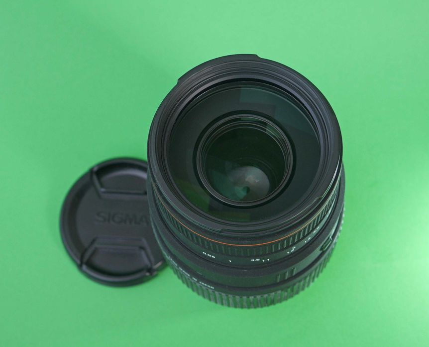 Obiektyw Sigma 70-300 mm f/4-5.6 APO DG Macro / Nikon F + filtr UV