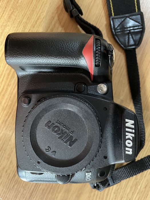 Nikon D90  Nikon Nikkor AF-S DX 18-200 mm f/3.5-5.6G IF-ED