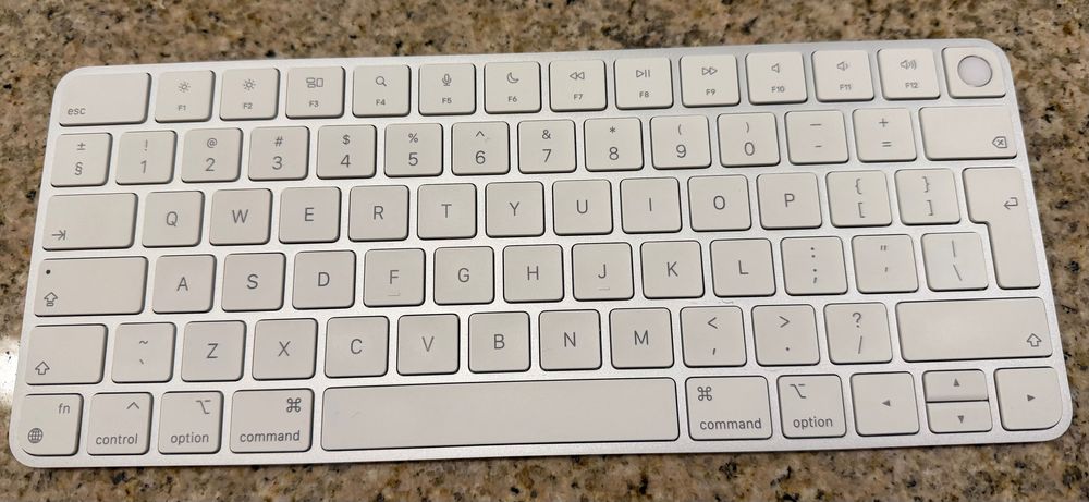 Apple Magic Keyboard z Touch ID