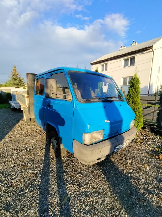 Wywrotka Nissan Trade 3.0