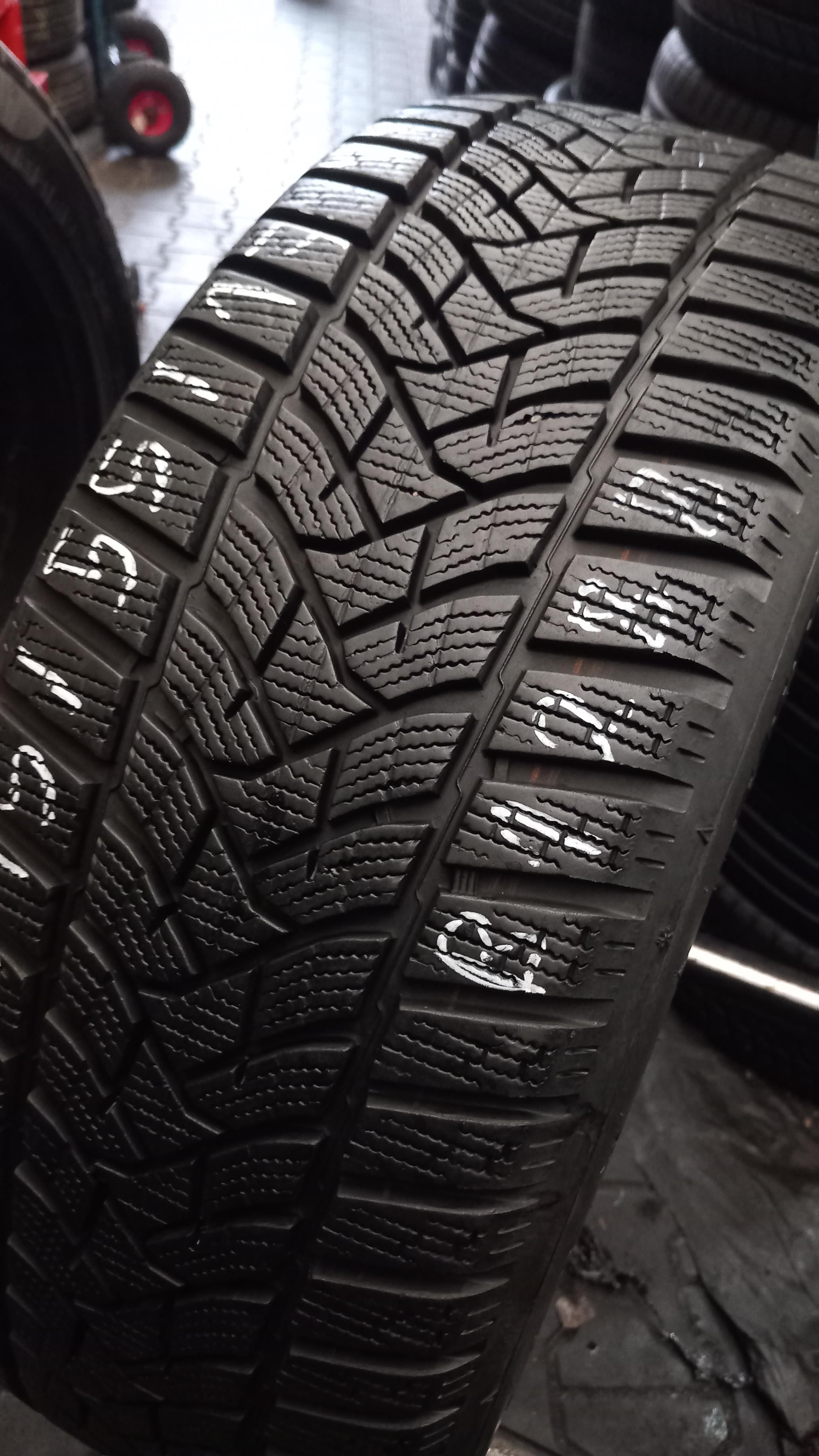 215/55/17 Dunlop Winter Sport 5 98V