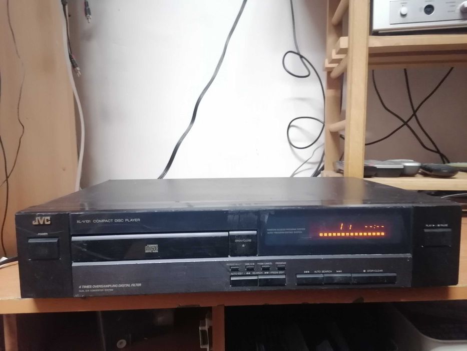 Odtwarzacz CD JVC XL-V131