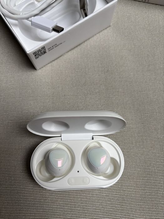 Samsung Galaxy słuchawki bezprzewodowe Buds+ SM-R175 Biały