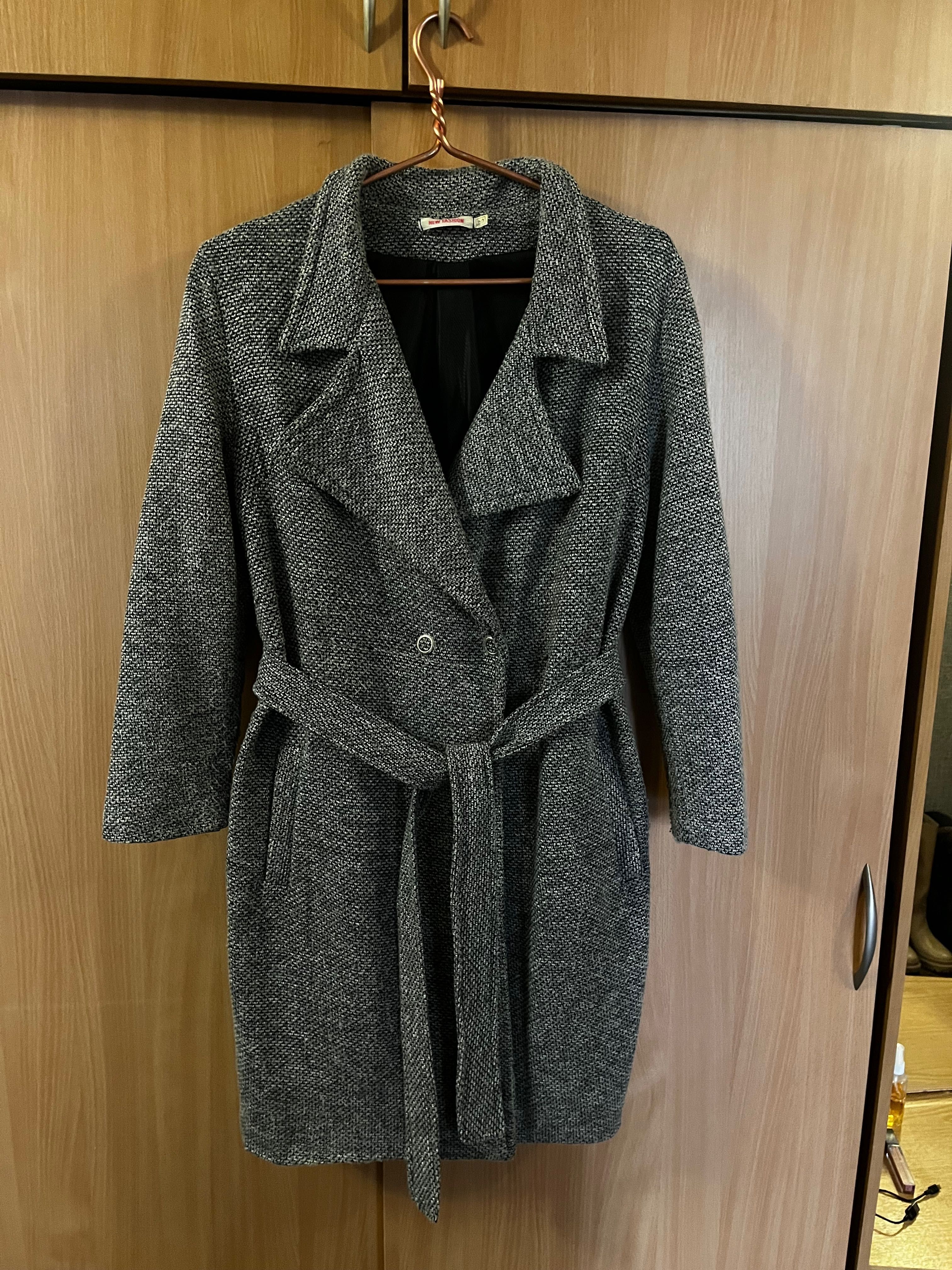 Жіноче пальто демісезонне 48-50 розмір