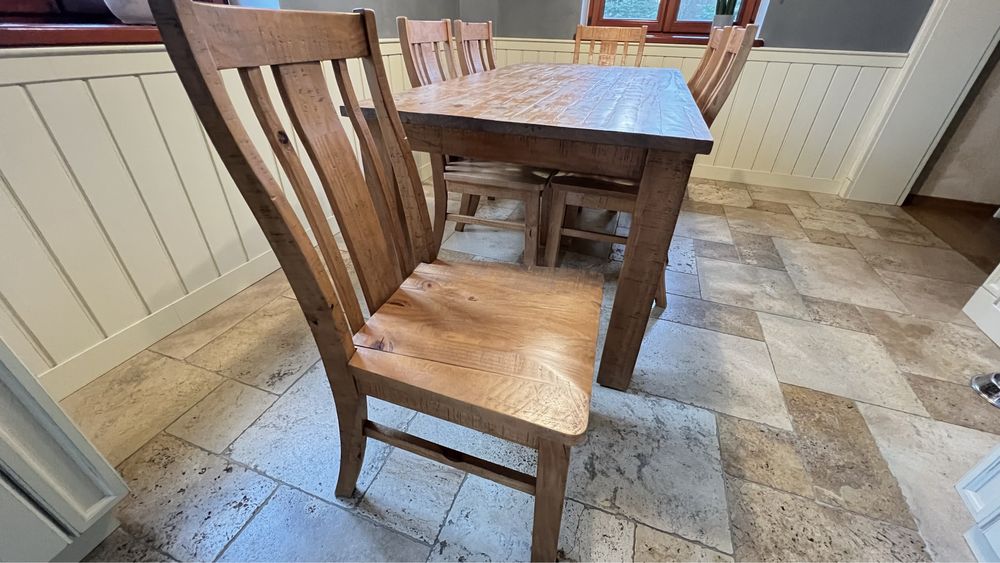 Stół drewniany z krzesłami komplet do jadalni