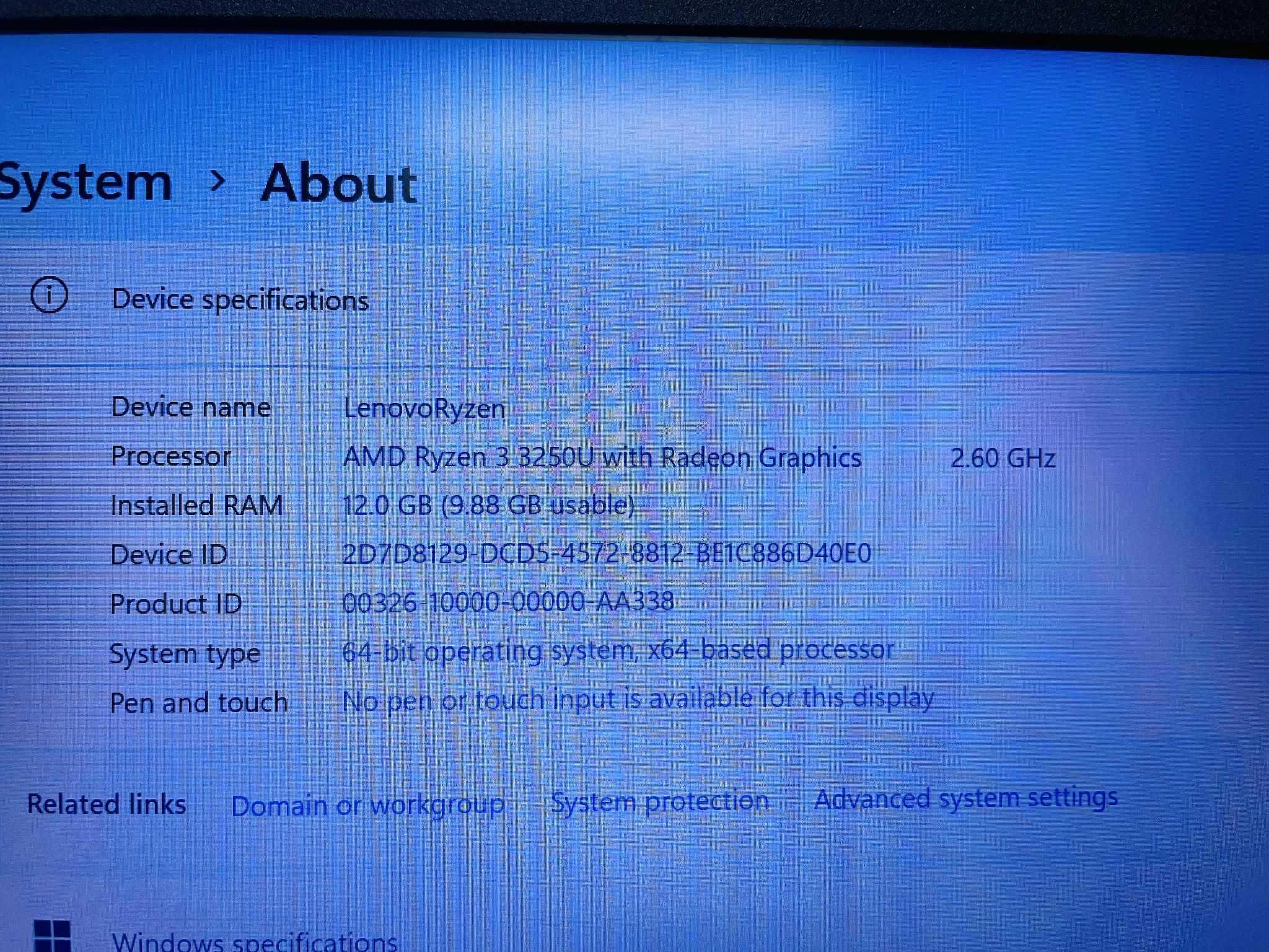 Portátil Lenovo Ryzen 3; 12 GB RAM; 2.60 GHz; 256 SSD