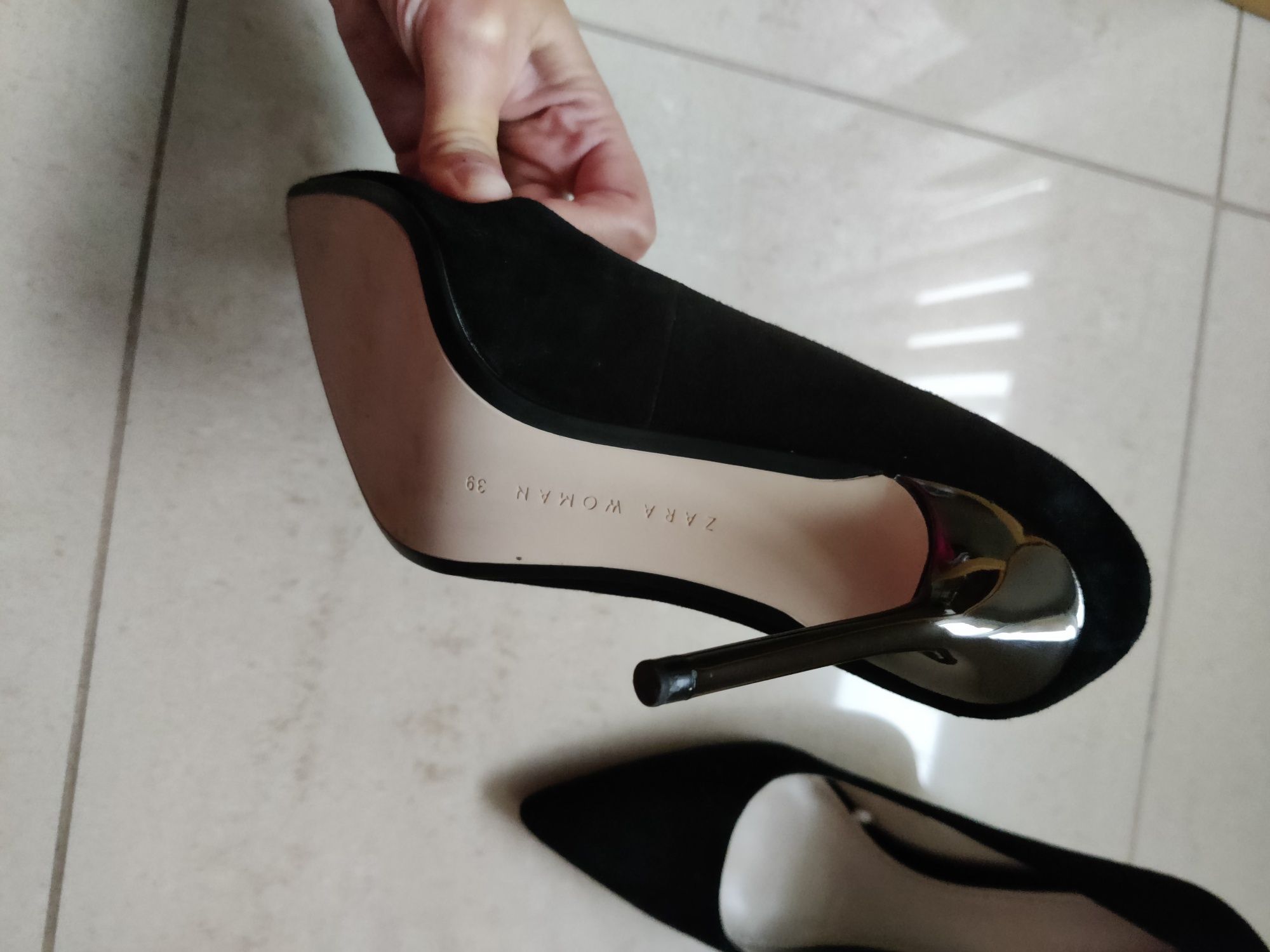 Sapatos pretos da Zara