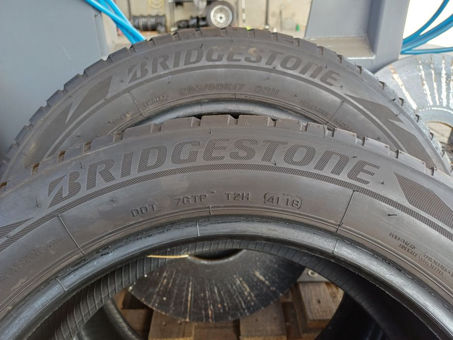 205 60 17 Bridgestone Blizzak LM001 зимові 80%