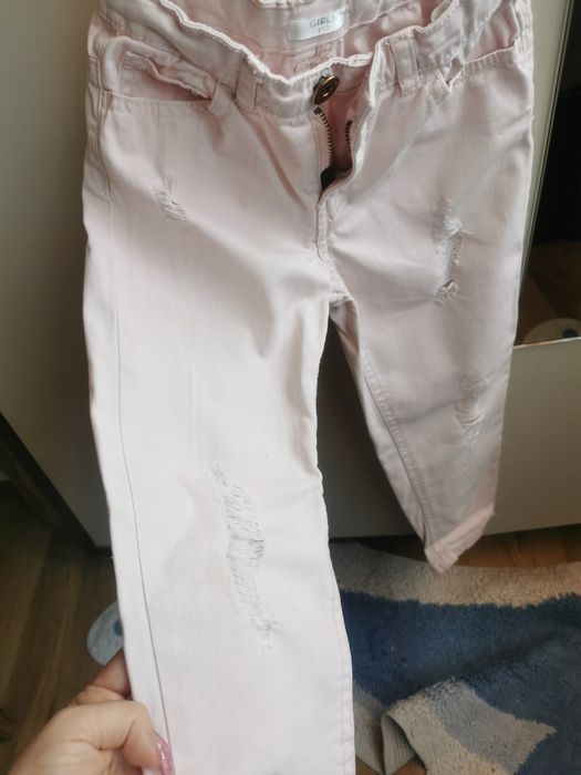 Komplet pudrowy róż :) spodnie przetarcia +bluzka 110