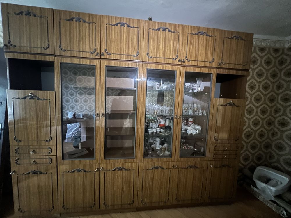Продам стінку у вітальню