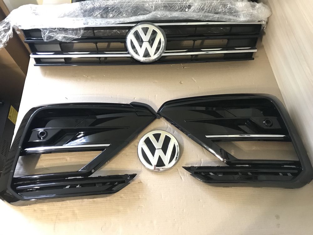 Накладка на бампер R line VW Tiguan нова!