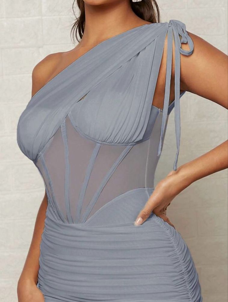 Vestido cor cinza veste M/L justo