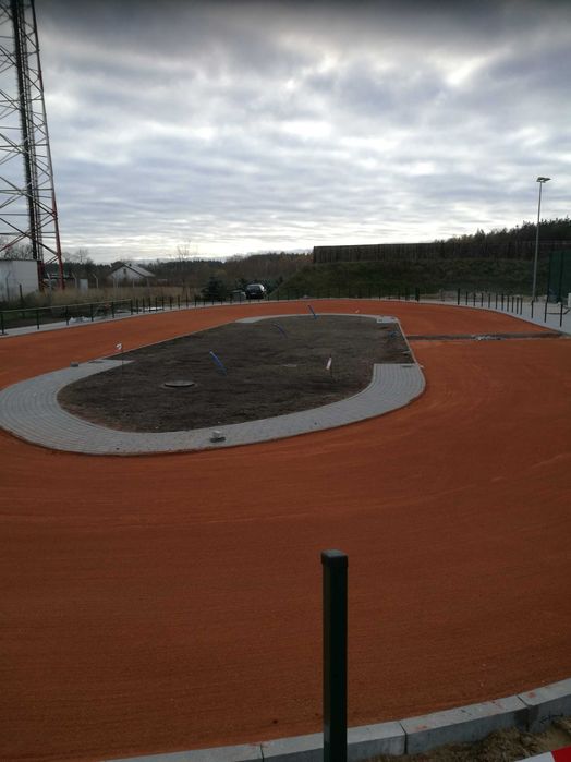 Mączka ceglana na korty tenisowe, bieżnie i inne obiekty sportowe.