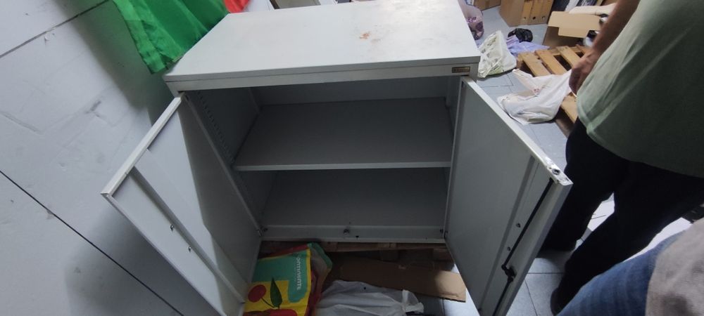 Armarios arrumação com chave