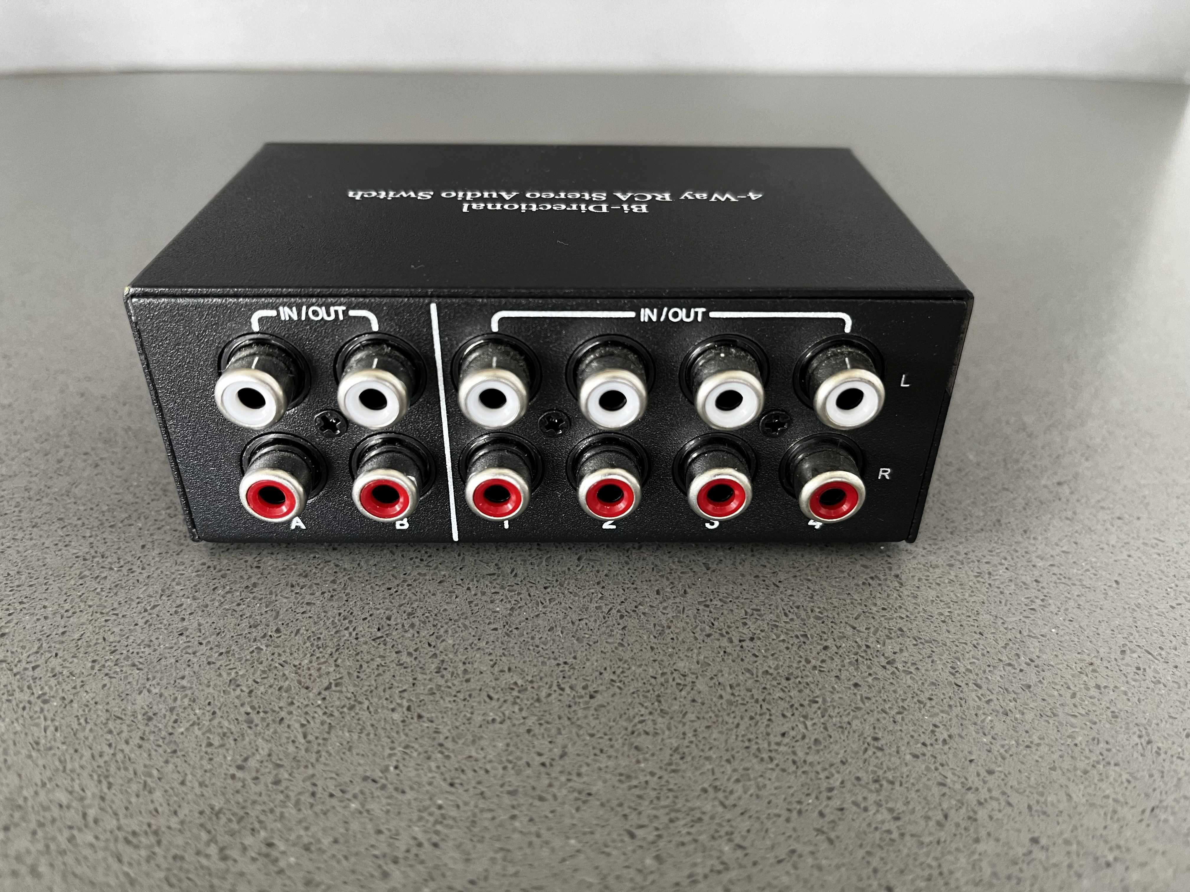 Selektor wejść/wyjść audio mini 4 x 2