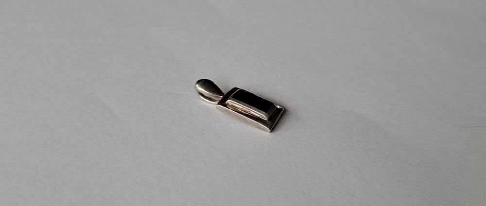 Srebrna zawieszka , waga 1,50g. próba 925