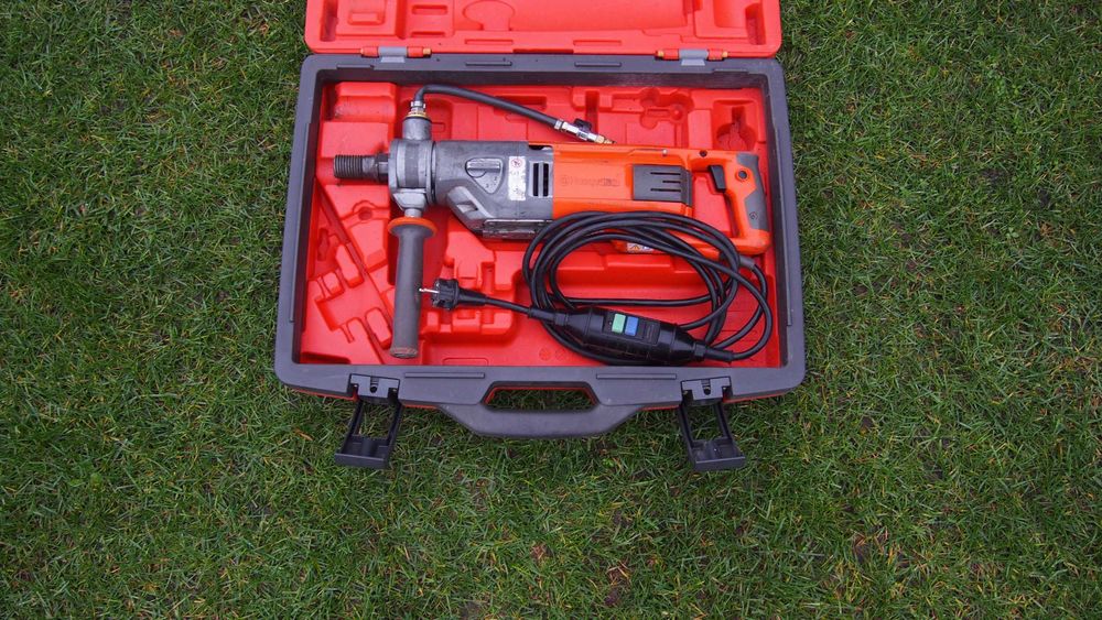 HUSQVARNA DM 220 DM220 Wiertnica elektryczna Walizka