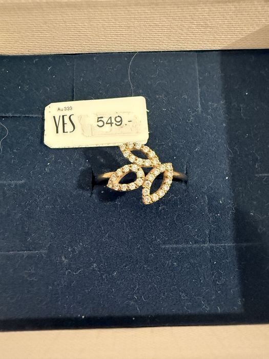 Złoty pierscionek 333 Yes