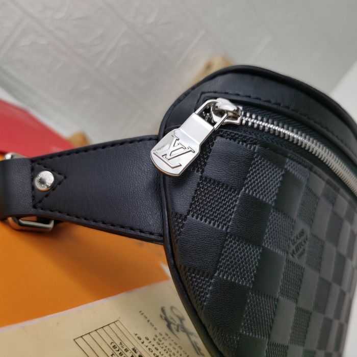 Бананка Louis Vuitton campus damier infini