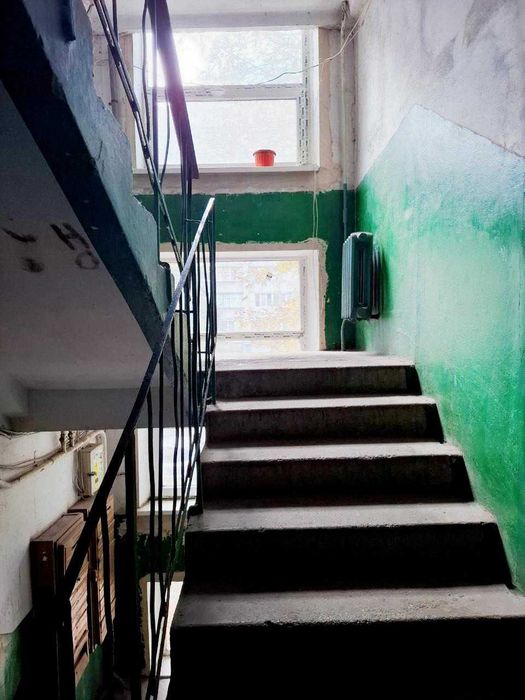 Продам 2 комнатную квартиру на Рабочей