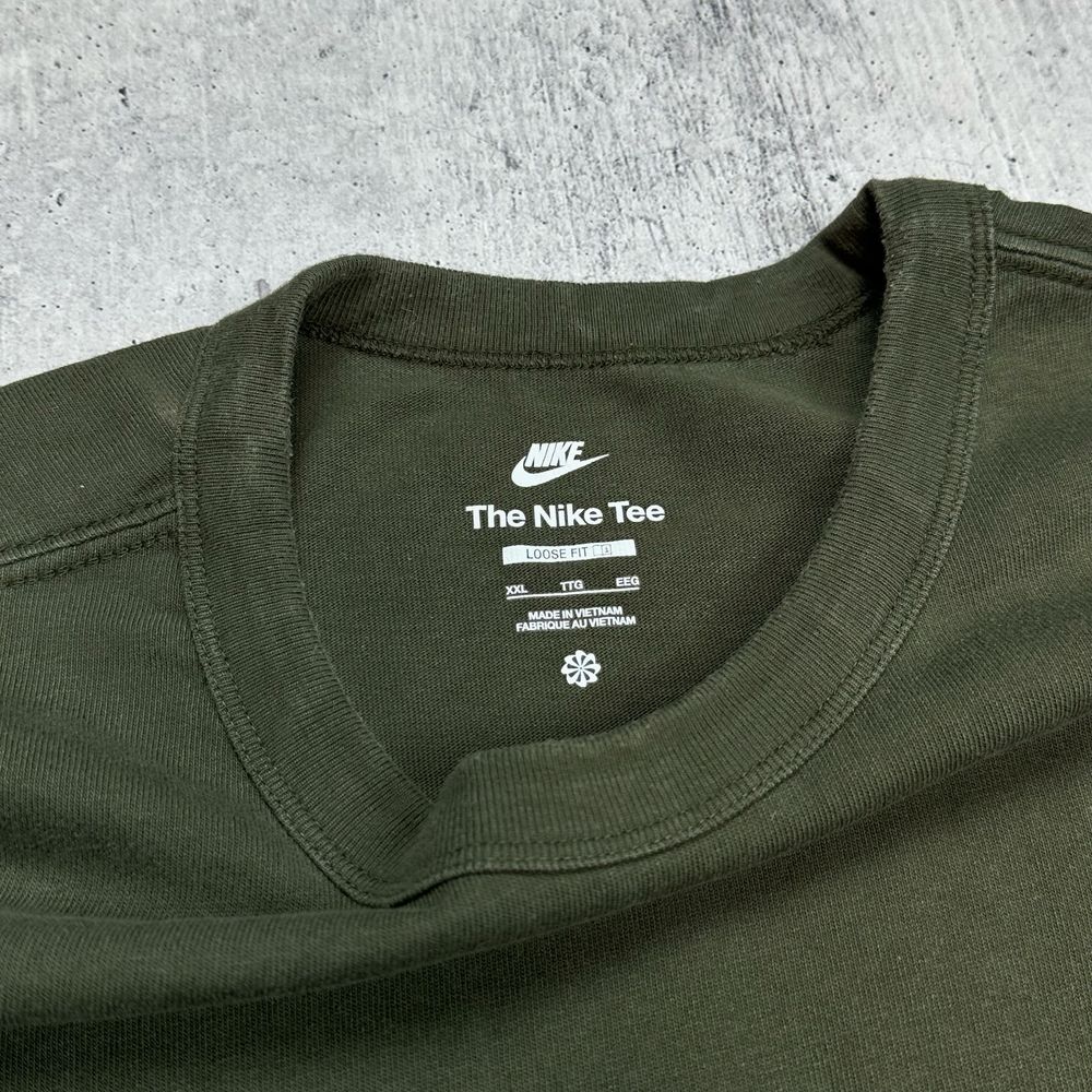 Плотная хаки футболка Nike Swoosh FV7726-325 размер XXL