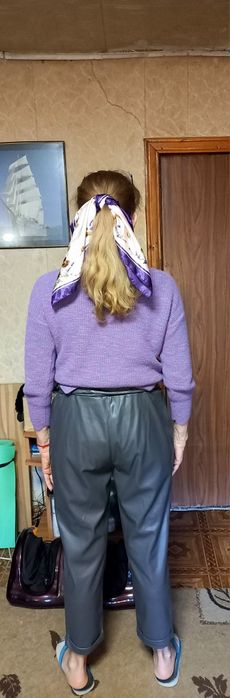 2 види жіночих капрі з екокожи та мікровельвету