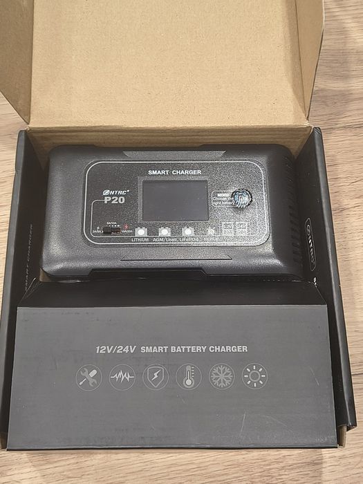 Зарядний пристрій HTRC P20 Lifepo4 універсальний
