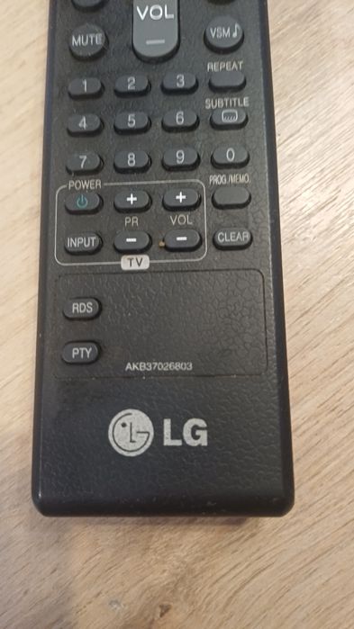 Zestaw kina domowego LG HT93 z kompletem głośników