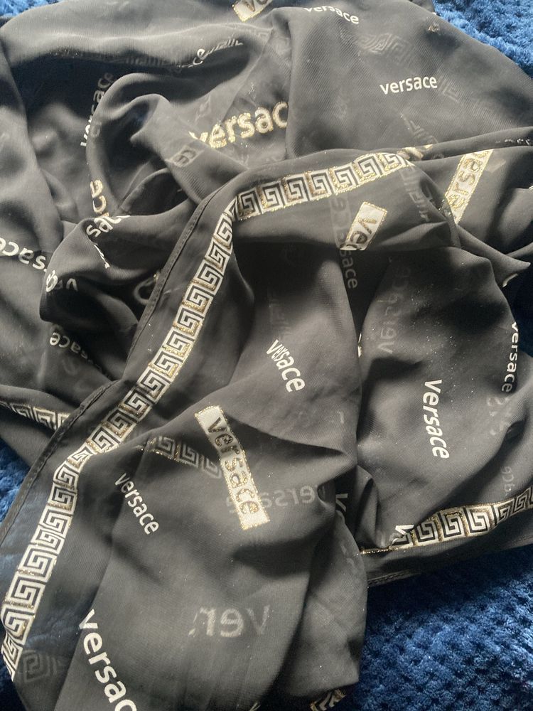 Chusta Versace must have