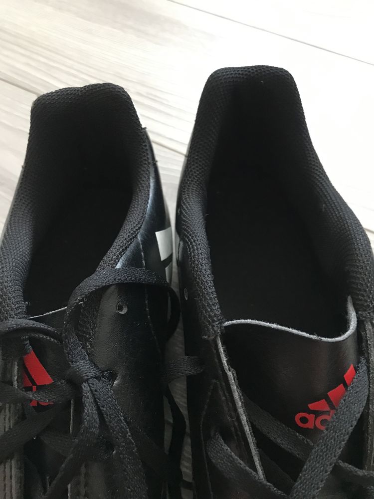 Продам сороконожки adidas(46 розмір)