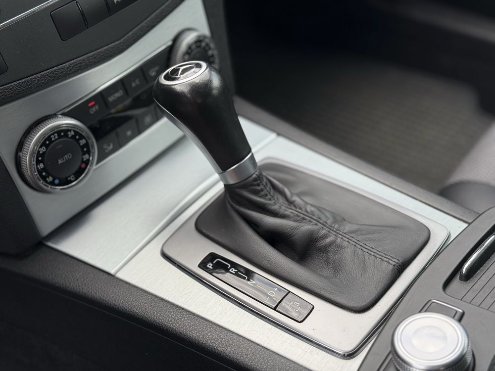 Mercedes-Benz C180 Avantgarde 1.8T CGI Benzyna 156KM Automat z Niemiec