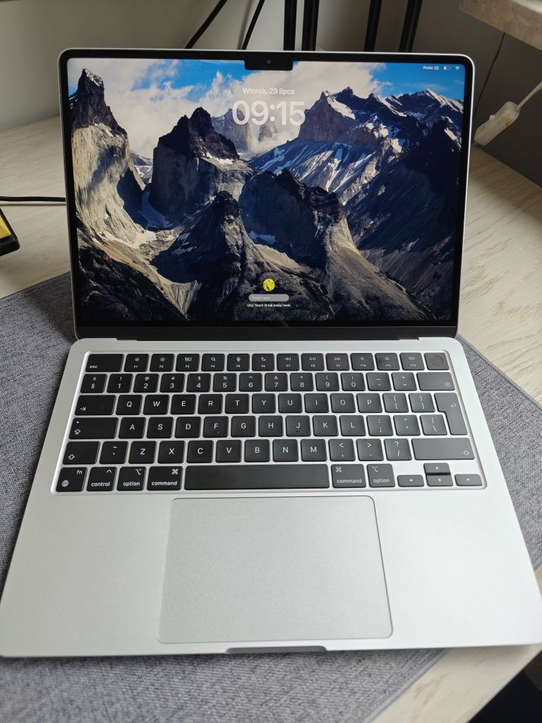 Apple MacBook AIR M2 Gwarancja 12/2026 13" 16/256 8CPU/8GPU