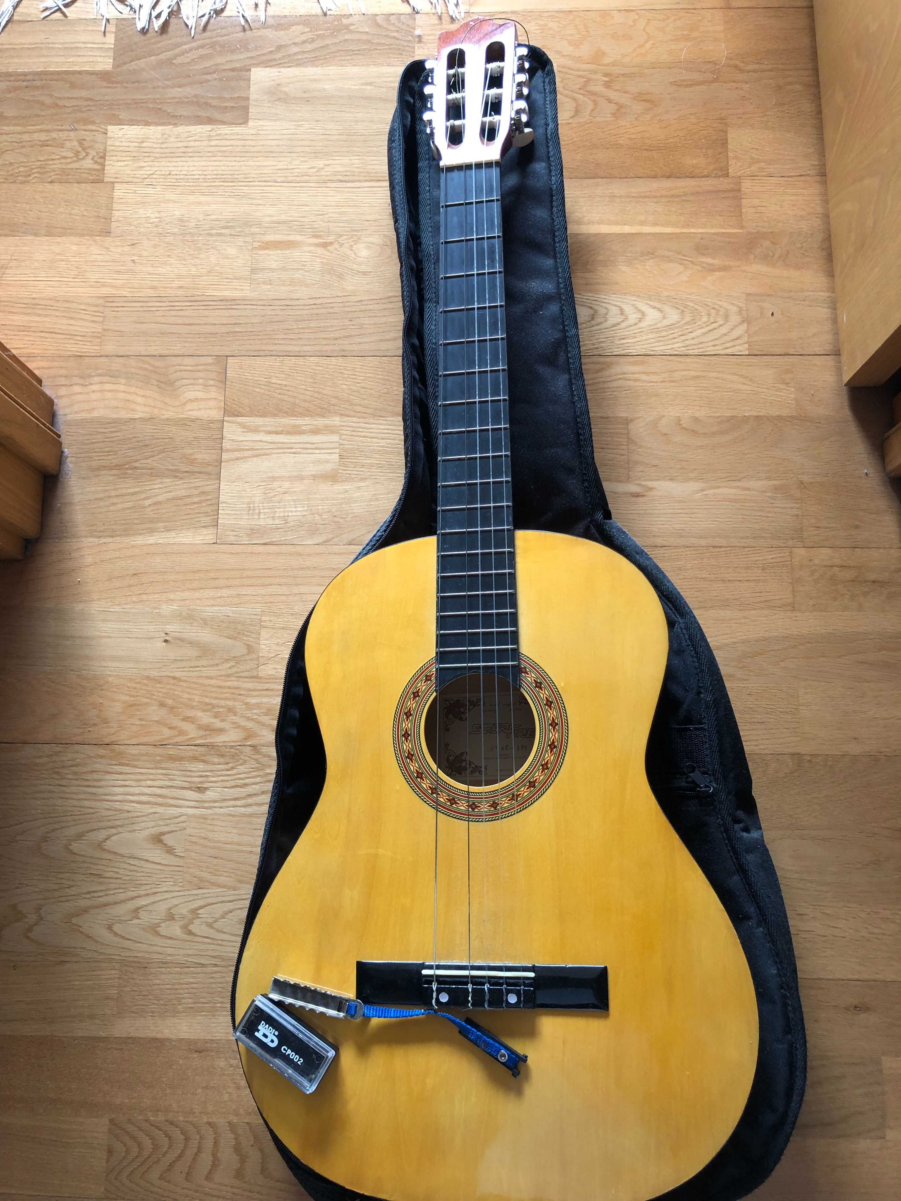 Guitarras, amplificadores e pedaleira