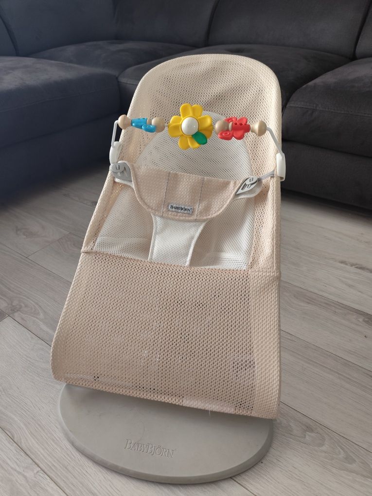 Leżaczek BabyBjorn