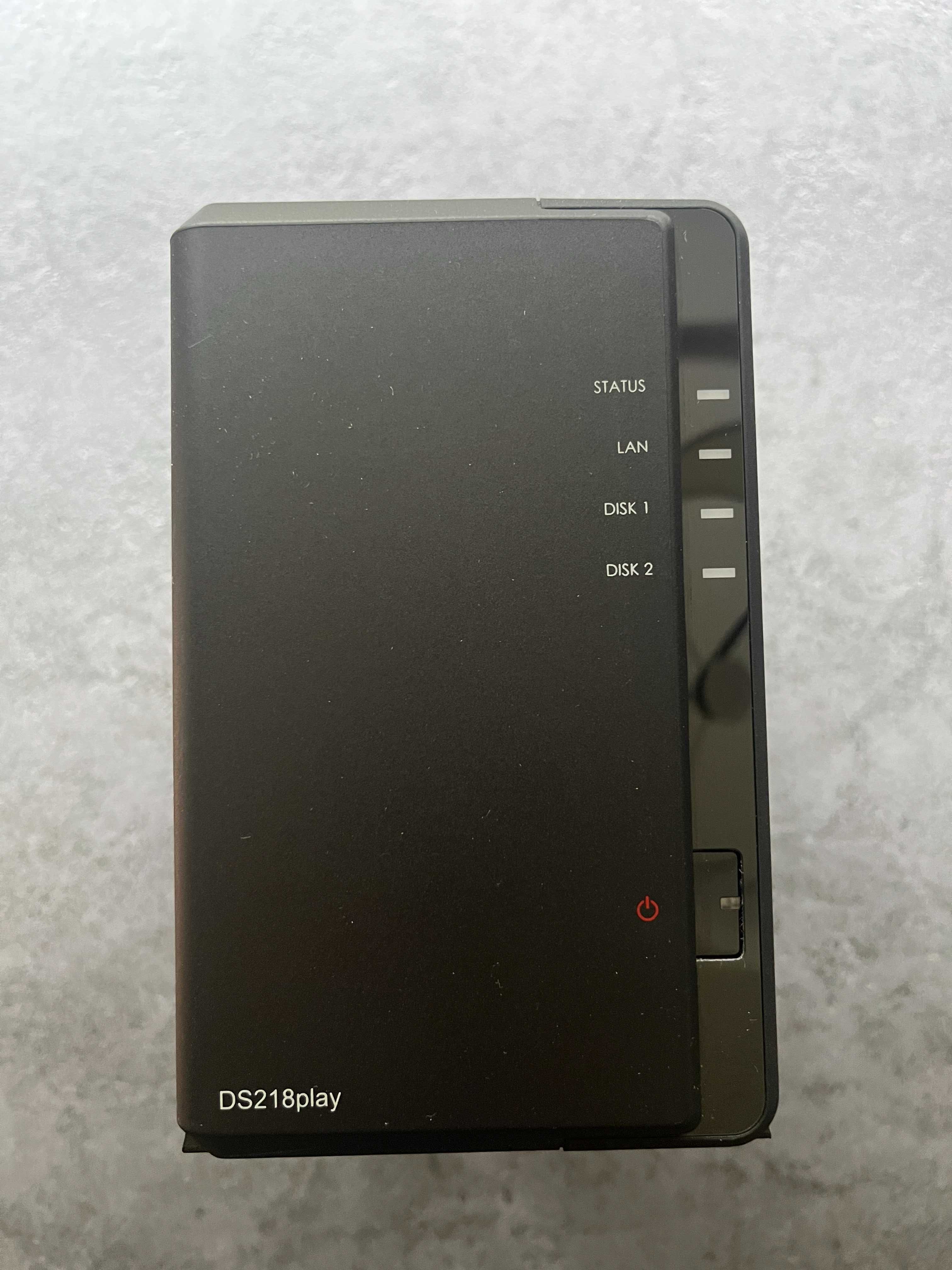 Server NAS Synology DS218play z 2 dyskami Seagate IronWolf 4 TB każdy
