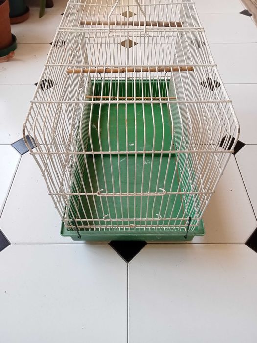 Tripé Metálico para Gaiola de Pássaro