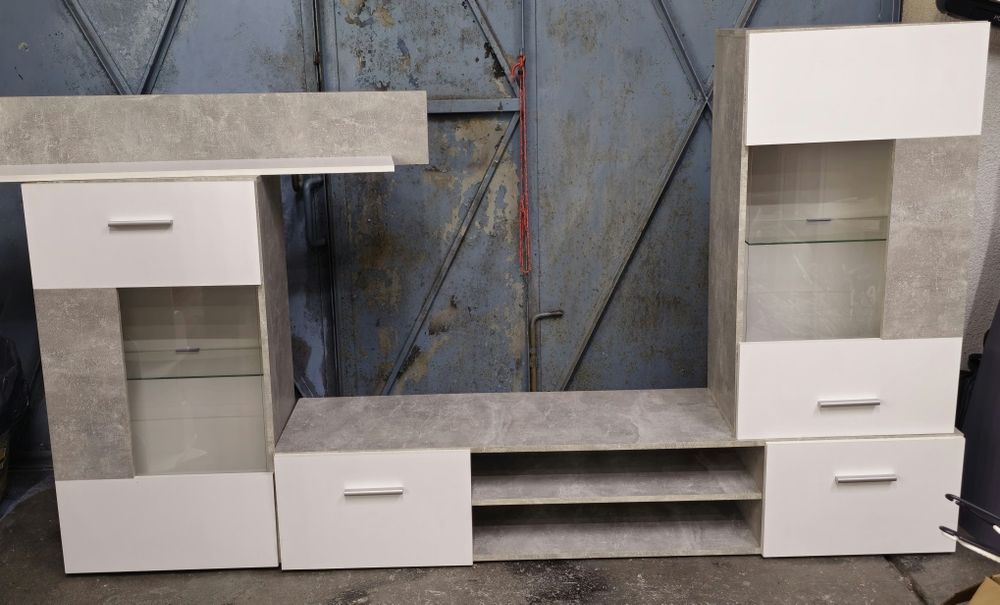 Cena Hit!a Meblościanka biały Mat z Led Stolik RTVKomody Zestaw