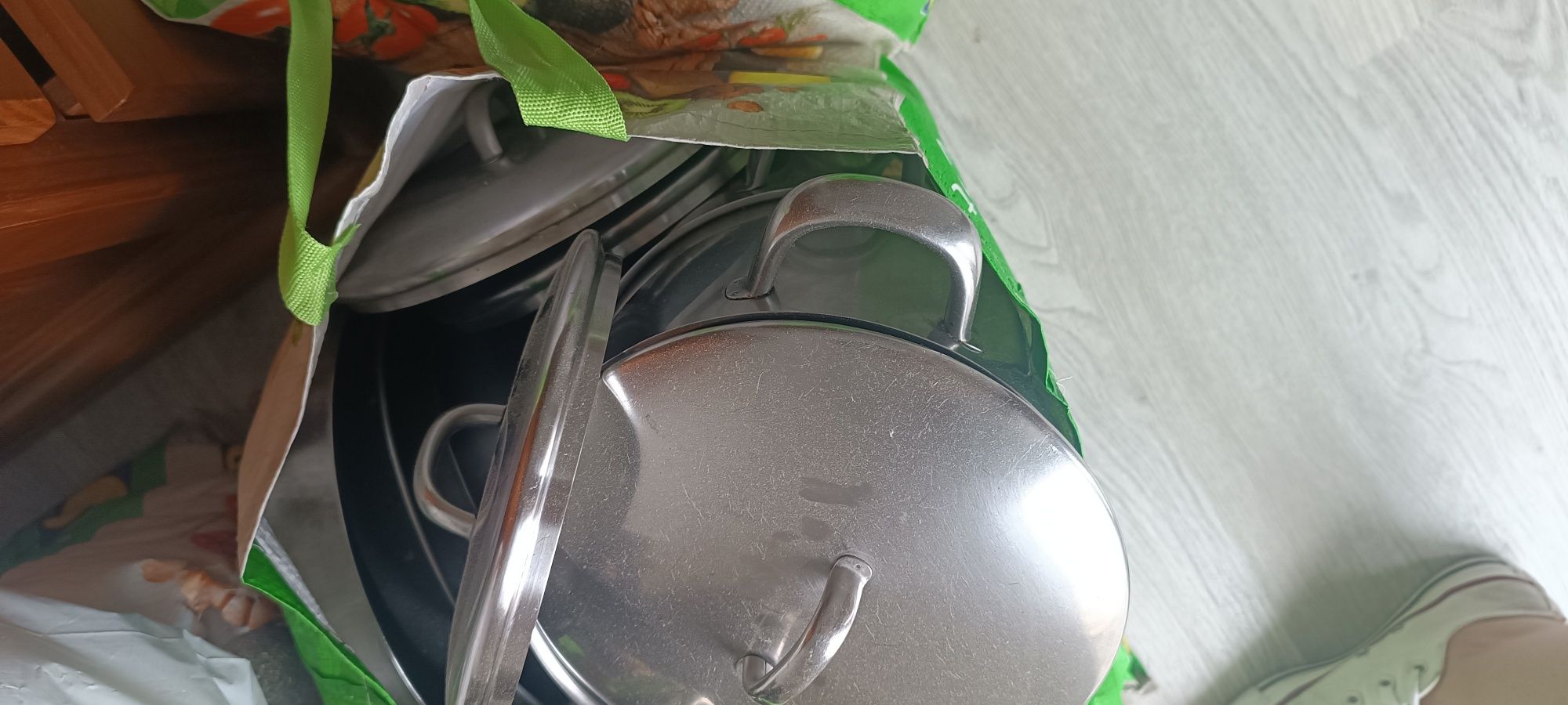 Loiça e artigos de cozinha variado