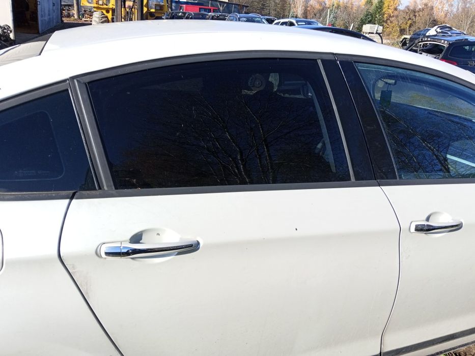 Drzwi prawy tył Citroen C5 x7 III sedan KWED biała perła