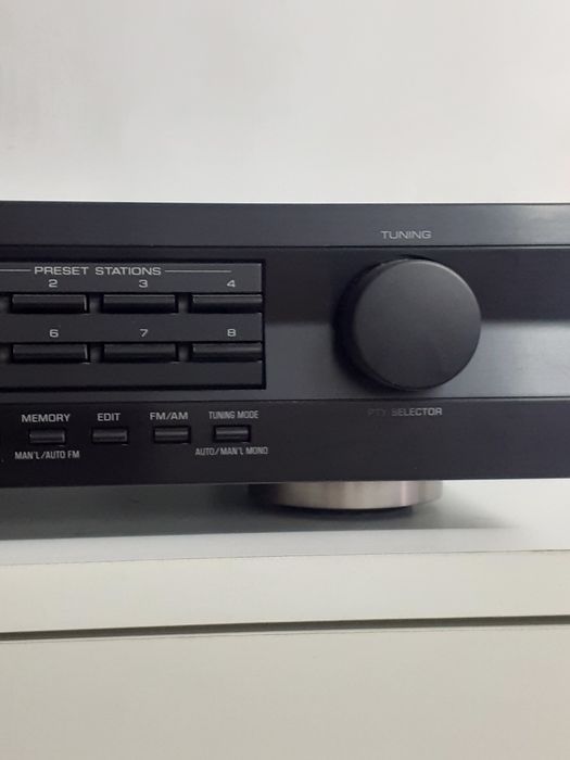 Tuner czarny yamaha