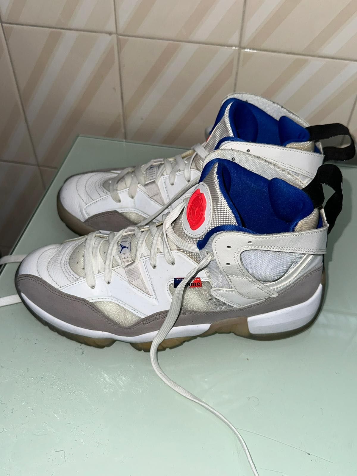 Air Jordan 2 Colaboração com Pari Saint Germain, usados