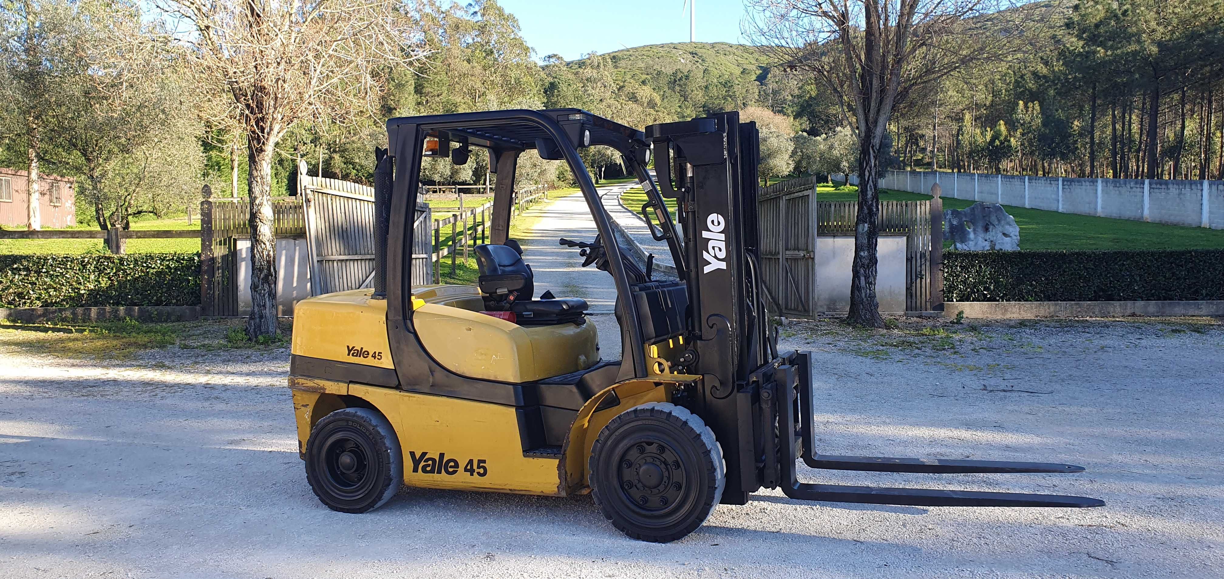Empilhador Yale 45 D Triplex