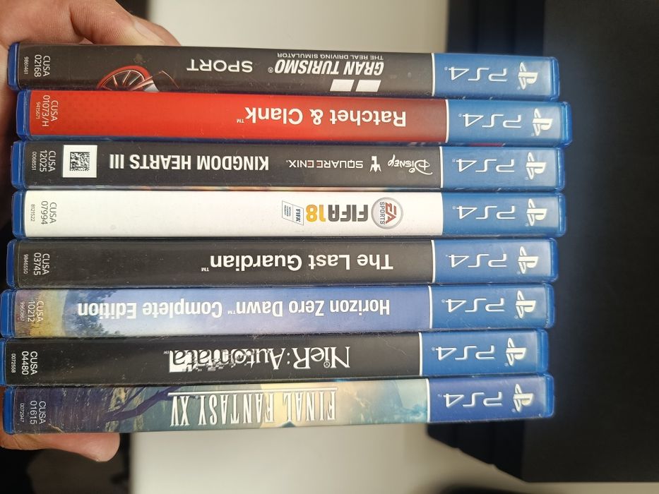 PS4 PRO 1tb c/ jogos