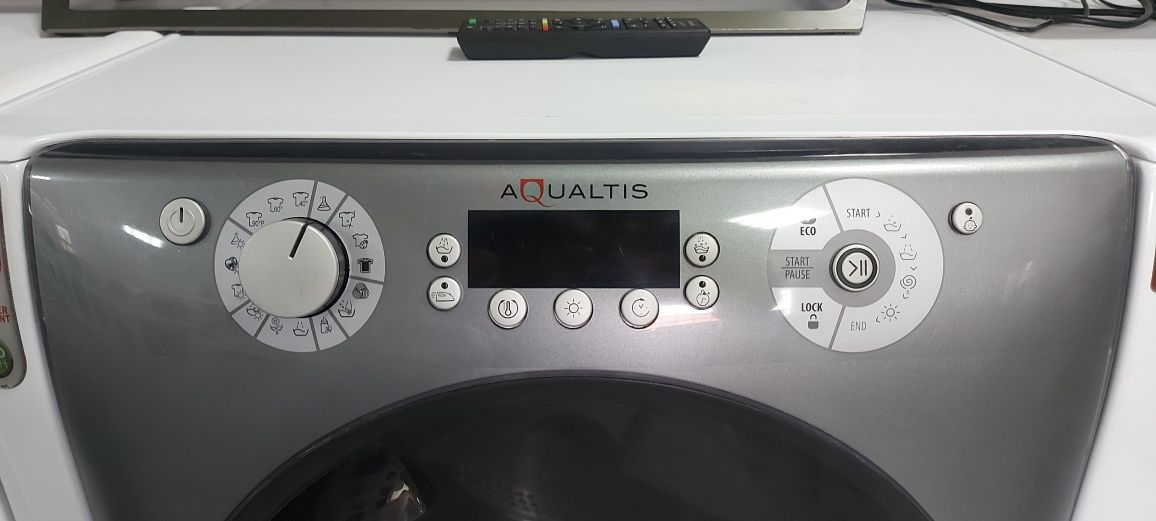 Пральна машина Ariston з сушкою AQD1071D 49