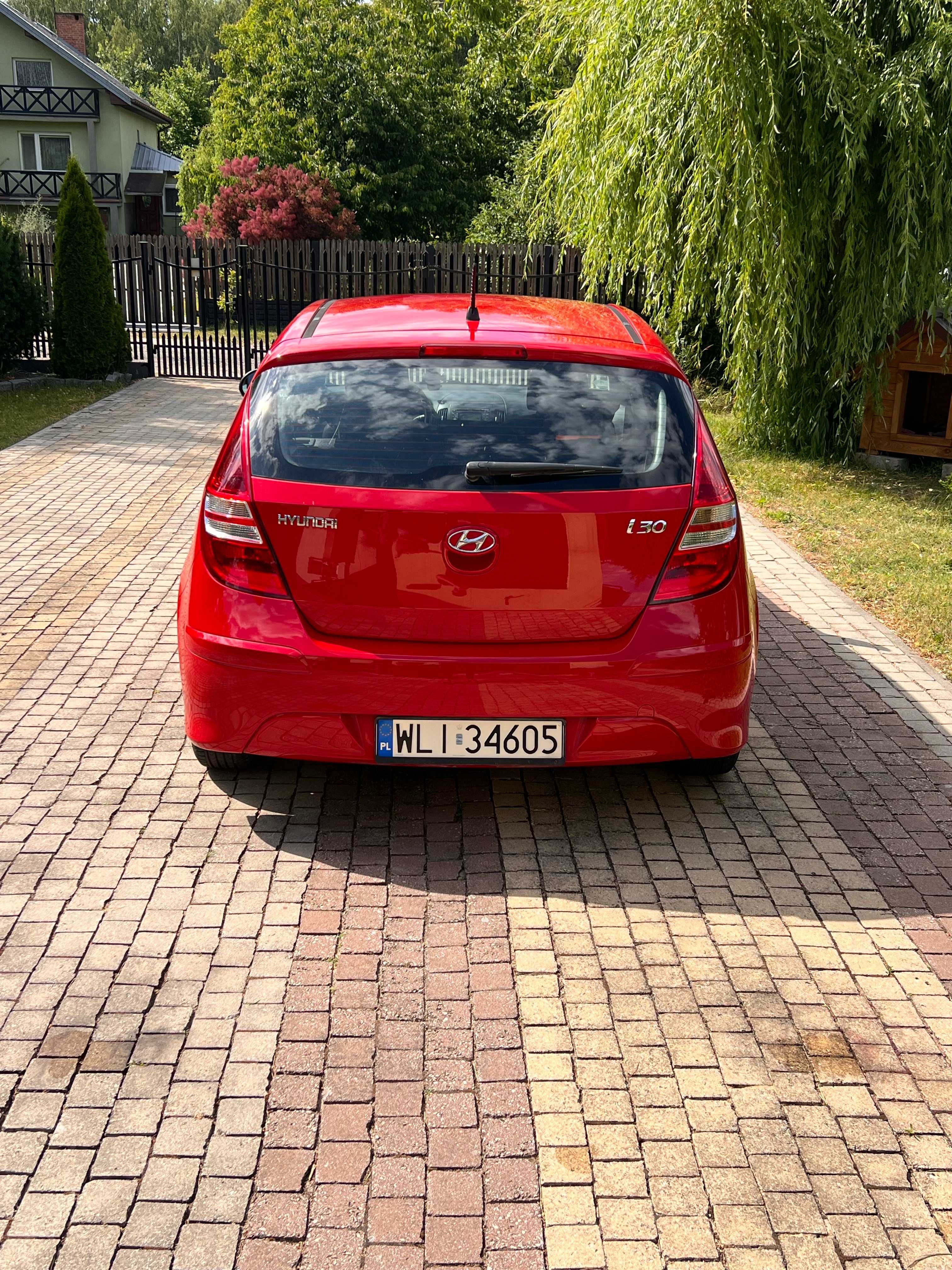 Hyundai i30 1.4 benzyna 2010 polift stan bardzo dobry