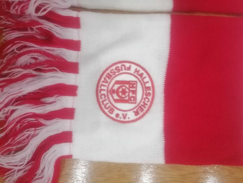 Cachecol clube alemão de 4a divisão - Hallescher FC B110