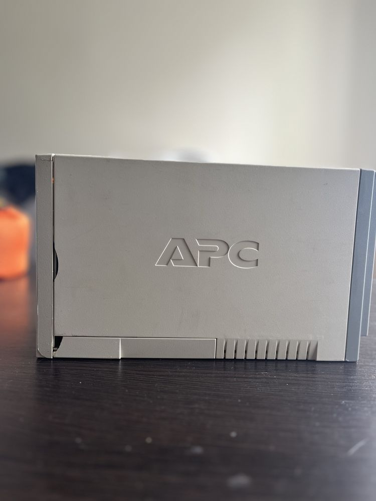 Безперебійник APC Back UPS CS 500