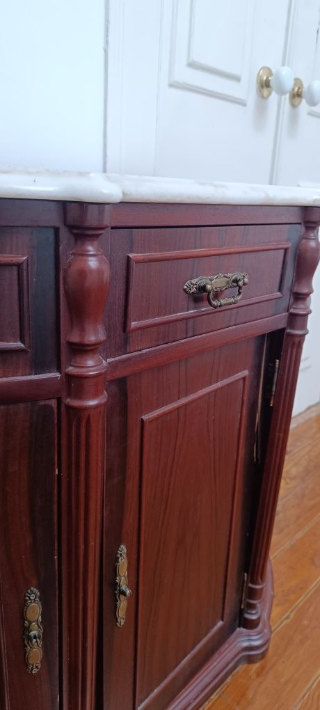 Movel de antiquário com top de mármore