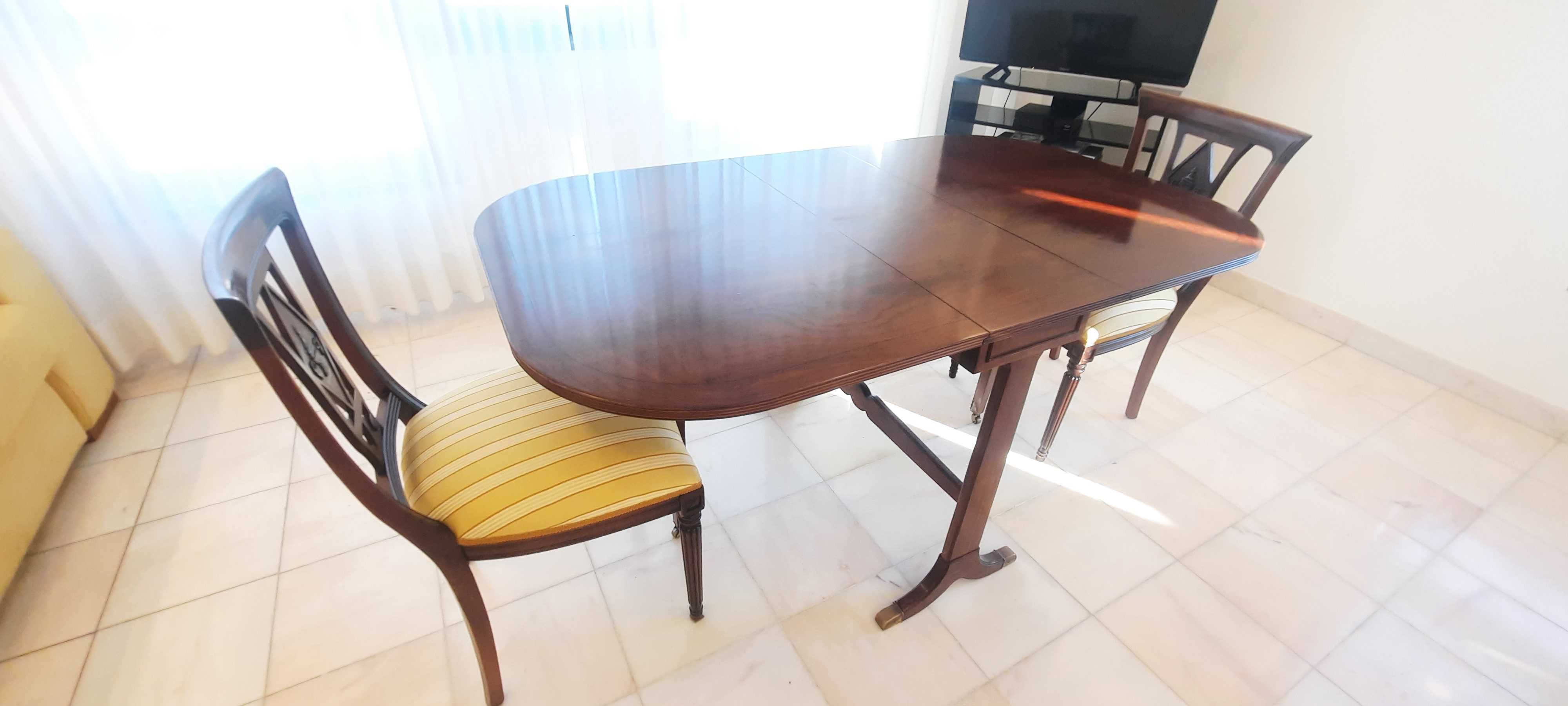 Mesa de abas, estilo inglês, com 2 pés trabalhados, Madeira de Mogno