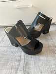 czarne buty na obcasie sandały guess 38